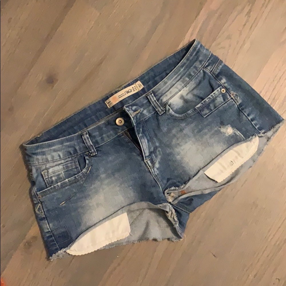 MMXII premiering wash jean shorts